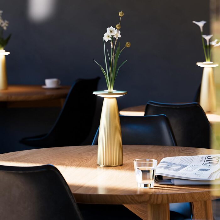 LED-лампа SIGOR Nuflair на акумуляторі з вазою для квітів, золота, IP54, 24 см, 12 год роботи, для дому та саду