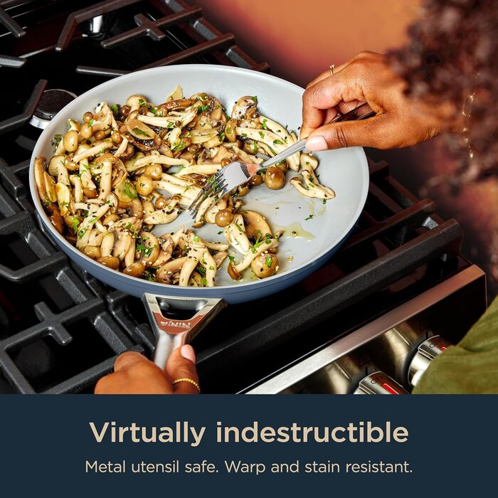 Набір посуду Ninja Ceramic Pro CW39011MM: 11 предметів, керамічне покриття, антипригарні каструлі та сковорідки з кришками, сумісний з індукцією, для всіх типів плит, PTFE-free, Blue Macaron