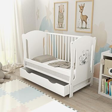 Дитяче ліжко Baby Delux 60x120 біле розкладне молодше ліжко з ящиком, матрацом і мотивом Teddy Rocker