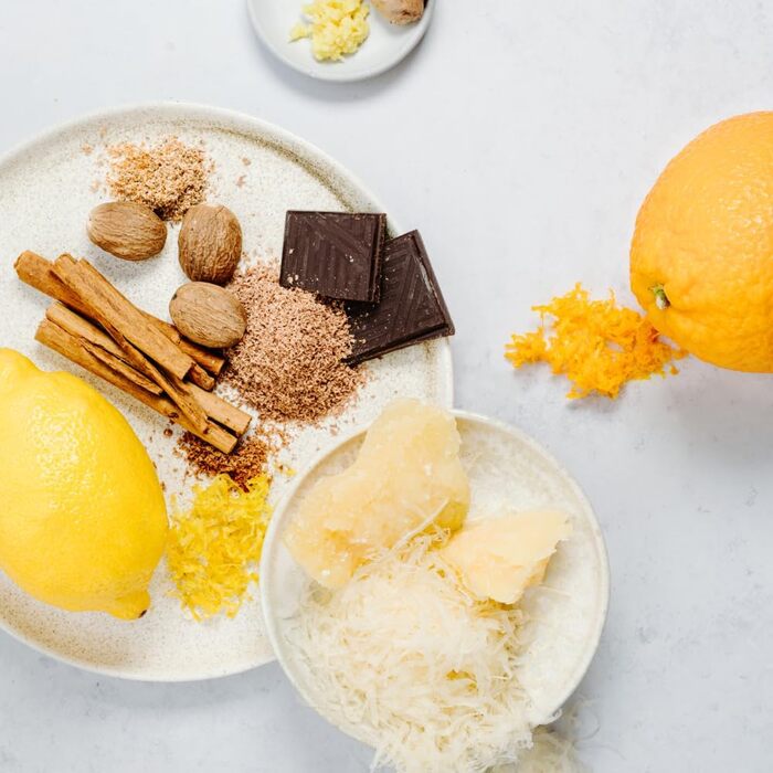 Мікроплан NEUE Professional Serie GROBE Klinge: професійна тертка з великою лезою з нержавіючої сталі | Елегантний дизайн | Для твердого сиру, моркви, кокосу, горіхів, шоколаду, імбиру та часнику | Виготовлена в США