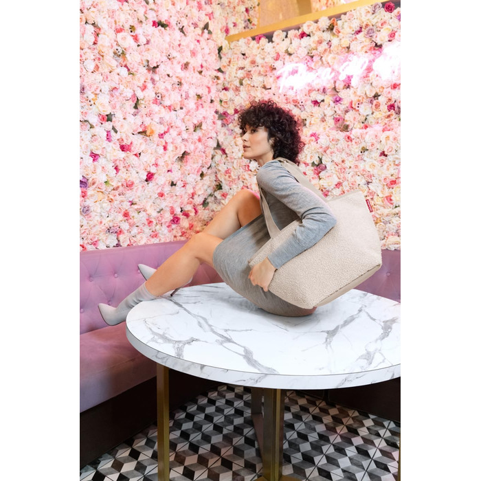 Сумка-шопер Reisenthel Shopper M – стильна та містка сумка з водовідштовхувального матеріалу (Teddy Sand)