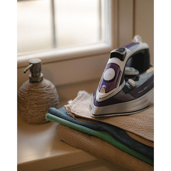 Праска з парою G3 Ferrari G40018: 2500 Вт, 300 мл, самоочищення, функція розпилення, нержавіюча підошва, 140 г/хв