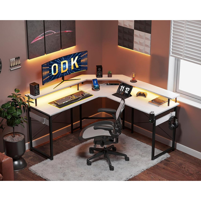 Ігровий стіл ODK 129x129 см з LED підсвіткою, 2 розетки та 2 USB, для ПК та комп'ютера, білий