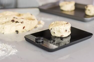 Кухонні ваги KitchenAid, скляна платформа, для сухих та вологих інгредієнтів, до 5000 г, чорний колір