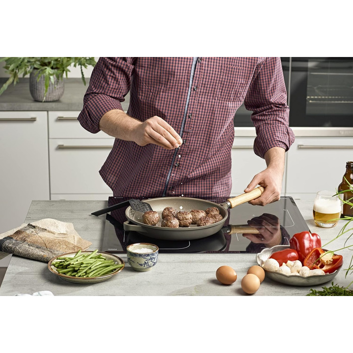 Сковорода Berndes Bonanza 24 см з індукційним дном, високим бортиком та 3-шаровим антипригарним покриттям, міцний алюмінієвий литок, чорна (24 см)