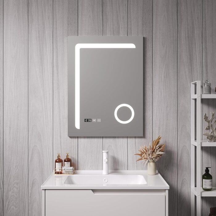 Дзеркало для ванної кімнати pro.tec LED Chambave з підсвічуванням, 3 кольори світла, вертикальне, для макіяжу, прямокутне, 60 x 80 см, срібне, антизапарююче, з лупою та годинником