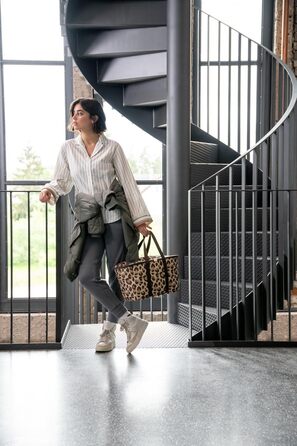 Сумка-холодильник Reisenthel Leo Macchiato Single – стильна та практична для пікніка та покупок