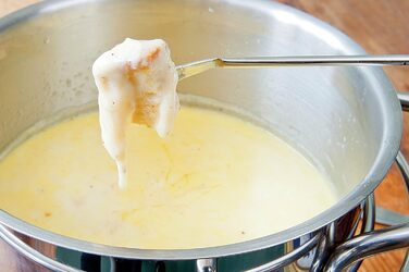 Індукційний FonDue, 8 осіб, 60-240C, рівномірне нагрівання, високоякісна каструля, чорний, 2282