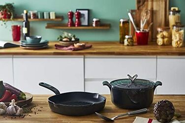 Lagostina Tradizione: сковорода-гриль з емальованого чавуну 26x26 см, для індукції, газу та духовок до 220°C, для м'яса, риби, хліба