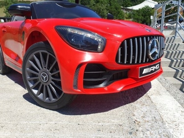 Дитячий електромобіль Mercedes AMG GTR зі шкіряним салоном, EVA