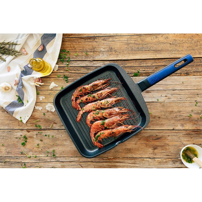 Grill BRA Advanced з рифленням, 28 см, алюмінієвий литвий з антипригарним покриттям, PFOA-free, для індукційних плит, сучасний дизайн