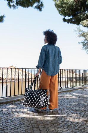 Сумка-рюкзак Reisenthel Mini Maxi Travelbag, синій, компактна та легка, Dots White