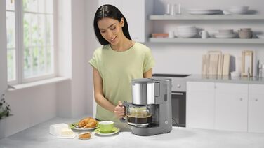 Кавоварка Braun PurShine KF1500GY, фільтраційна, скляний глечик, система OptiBrew, антикрапельна функція, автоматичне вимкнення, 10 чашок, 1000 Вт, сіра