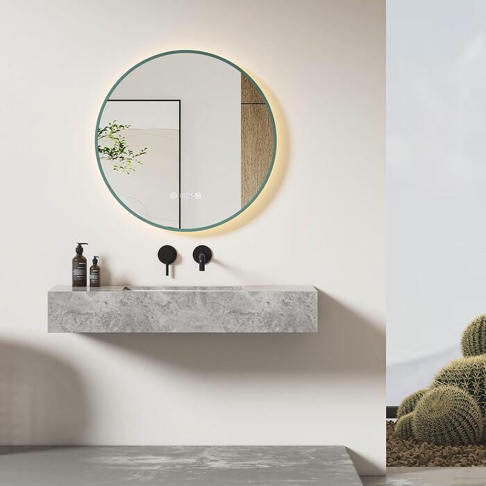 Дзеркало для ванної кімнати EMKE з підсвічуванням, кругле, 60 см – з антизапарюванням, регулюванням яскравості, годинником, індикатором температури, сенсорним керуванням, функцією пам'яті, енергозберігаюче.