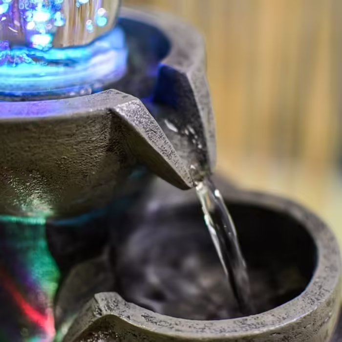 Декоративний настільний фонтан Zen'Light Malla з водоспадом, глечиком, імітацією натурального каменю та LED-підсвічуванням, 28 см – елегантна Zen-декорація для інтер'єру, для релаксації
