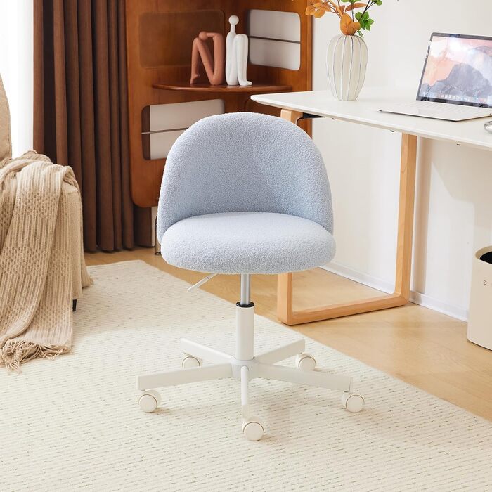 Офісне крісло Bonnlo з роликами, крісло для туалетного столика, регульоване по висоті, для робочого кабінету, спальні, home office, з м'якої тканини Teddy, біле (світло-блакитне)