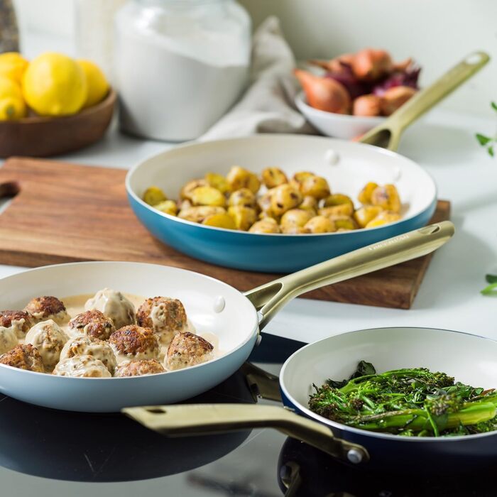 Набір сковорідок GreenPan Shades з керамічним антипригарним покриттям, 3 шт., діаметр 20/24/28 см, без PFAS, для індукційних плит, з ручками з нержавіючої сталі, придатні для миття в посудомийній машині та для використання в духовці, колір Terra (блакитни