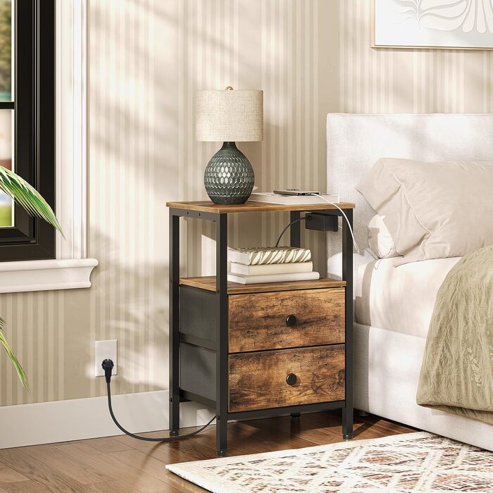 Нічний столик з підзарядкою, тумбочка з 2 шухлядами, приліжний столик з USB-портами та полицями, для вітальні, спальні, вінтажний коричневий та чорний XET02CBRY1