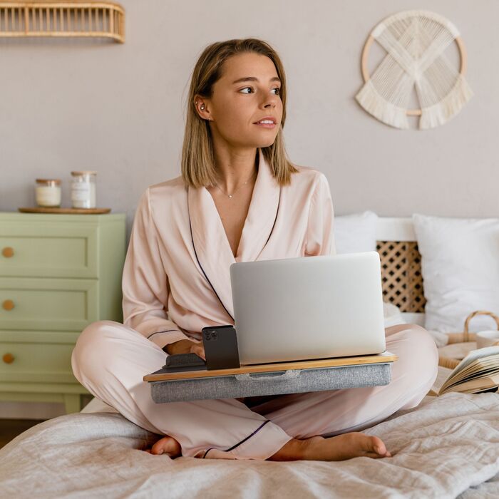 Підставка для ноутбука Relaxdays з підкладкою для зап'ястя та килимком для миші