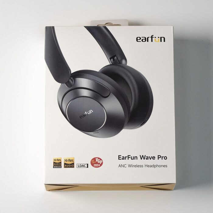 Бездротові накладні навушники EarFun Wave Pro, ANC, Hi-Res Audio, LDAC, акумулятор 80 год, 5 мікрофонів, чорний