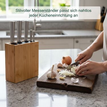 Блок для ножів Relaxdays з бамбука та вставкою з щетиною