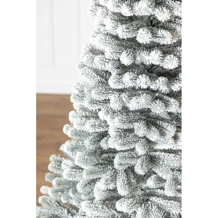 Ялинка лита 'Президентська' конусна ЗАСНІЖЕНА 2,10м