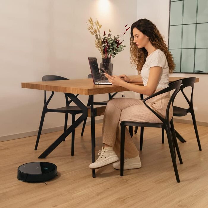 Робот-пилосос Cecotec Conga M20 з гіроскопічною навігацією, 7000 Па, 160 хв роботи, датчики захисту від падіння та мультифункціональна щітка | App Control