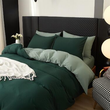 Бетлічна постільна білизна Baumwolle 200x220 см. Зелений, темно-зелений, салатний колір. Комплект: простирадло 200x220 см та 2 наволочки 80x80 см з блискавкою. Бавовна.