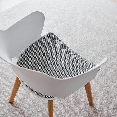 Набір з 4 кухонних стільців GrandCA HOME з масивних дерев'яних ніжок, м'яке сидіння, зелений колір