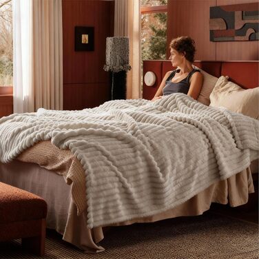 BEDSURE Плед-деко 220x240 см: теплий, м'який, великий плед для дому, бежевий | Плед для дивана, софи, кімнати | Плед з вовни та флісу