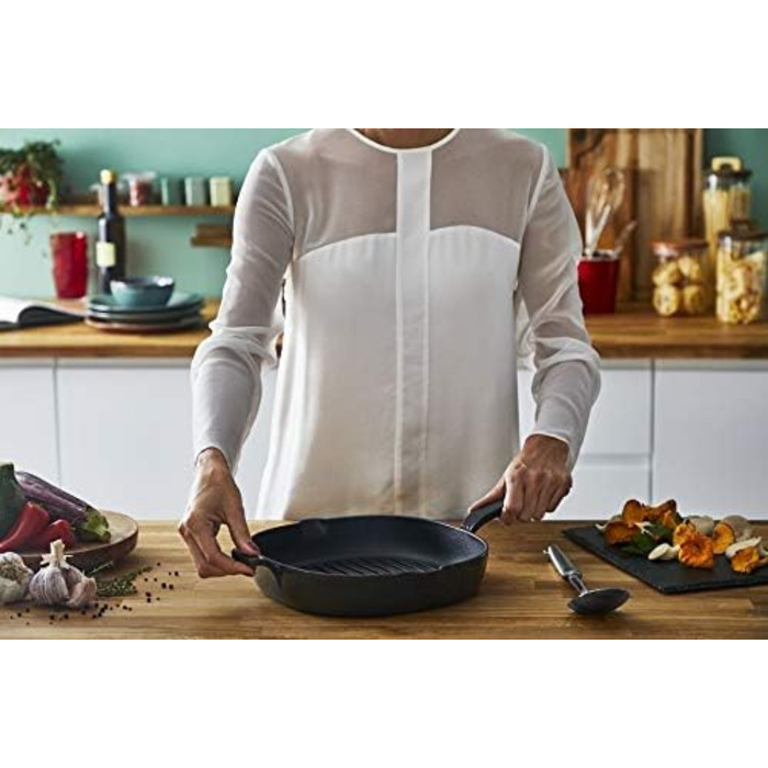 Lagostina Tradizione: сковорода-гриль з емальованого чавуну 26x26 см, для індукції, газу та духовок до 220°C, для м'яса, риби, хліба