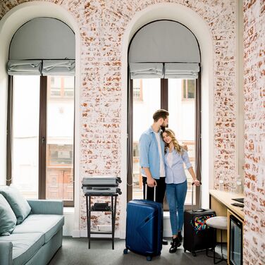 Підставка для валізи Relaxdays чорного кольору з полицею