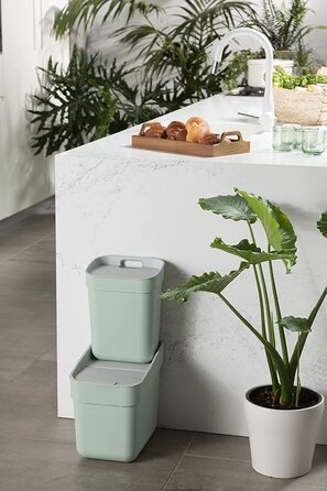 Контейнер для збору сміття Curver об'ємом 10 л, ідеально підходить для раковини під раковиною, з настінним кріпленням для настінного або дверного отвору, кухні, ванної кімнати, пральні, 100 перероблений, зелений