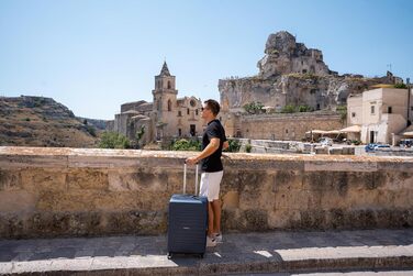 Набір валіз American Tourister Aerotech (3 шт.): ручна, середня, велика, розширювана, з TSA-замком, блакитний (Металевий Navy)