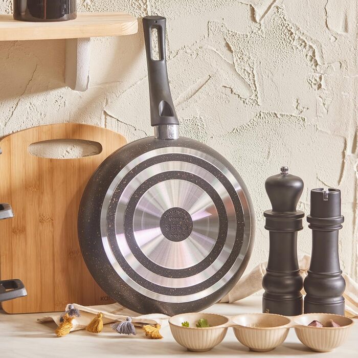 Набір каструль та сковорідок Karaca Ceramica Steel 3Ply: 13 предметів, чорний/золотий, з нержавіючою сталлю та керамічним покриттям