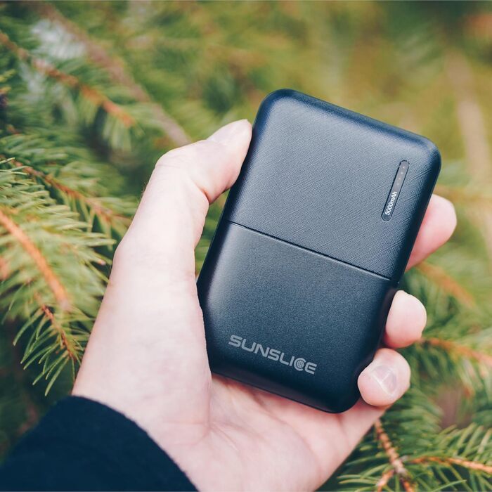 На 10000 мАг, USB-C і 2 шт. USB-A, швидка зарядка 18 Вт для смартфонів, 10 - Power Bank