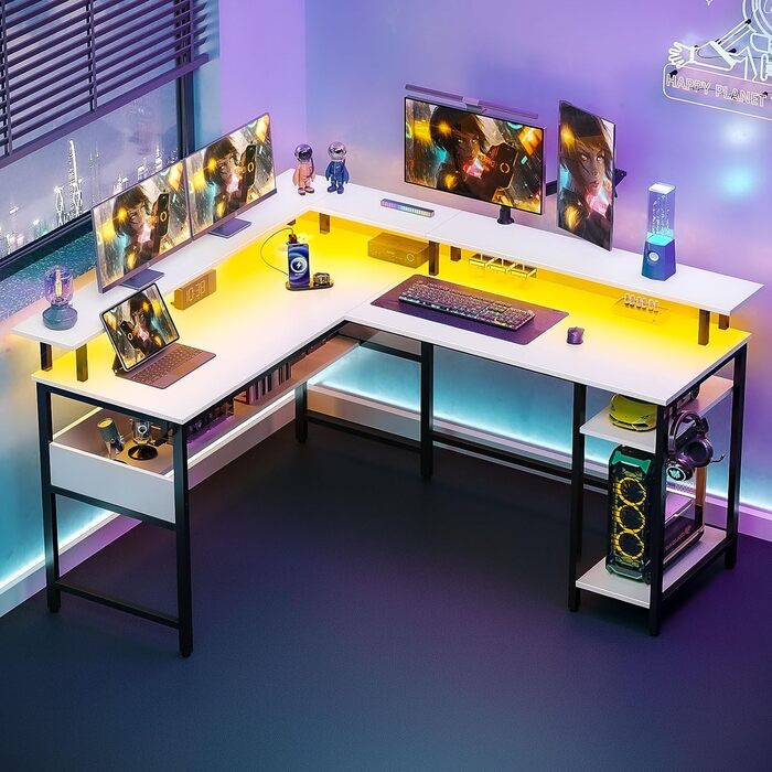 Ігровий стіл Rolanstar L-подібної форми з LED-підсвічуванням та розеткою, 137 x 108 см, комп'ютерний стіл з підставкою для монітора та місцем для зберігання, реверсивний кутовий стіл для офісу, домашнього офісу (Білий)