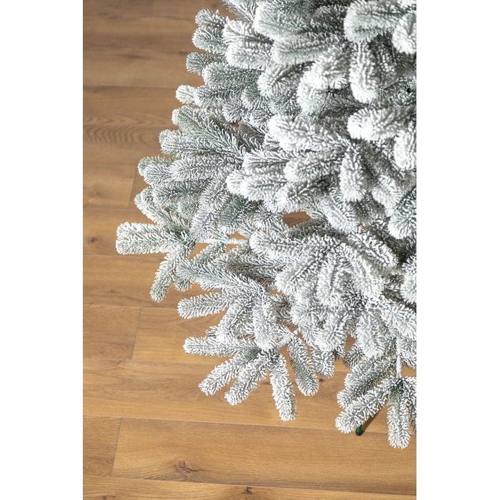 Ялинка лита 'Президентська' конусна ЗАСНІЖЕНА 1,80м