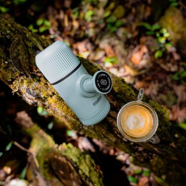 WACACO Nanopresso: портативна кавомашина еспресо, S-чохол, оновлена версія Minipresso, ручна кавомашина для подорожей (80 мл, колір арктичний блакитний)