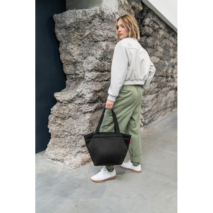 Сумка-шопер Reisenthel Shopper M чорна Mesh - велика, водонепроникна, для покупок та повсякденного використання