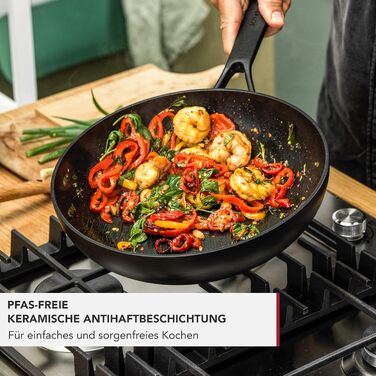 Сковорода KitchenAid Classic Forged 24 см, з антипригарним покриттям, для індукційних плит, чорна