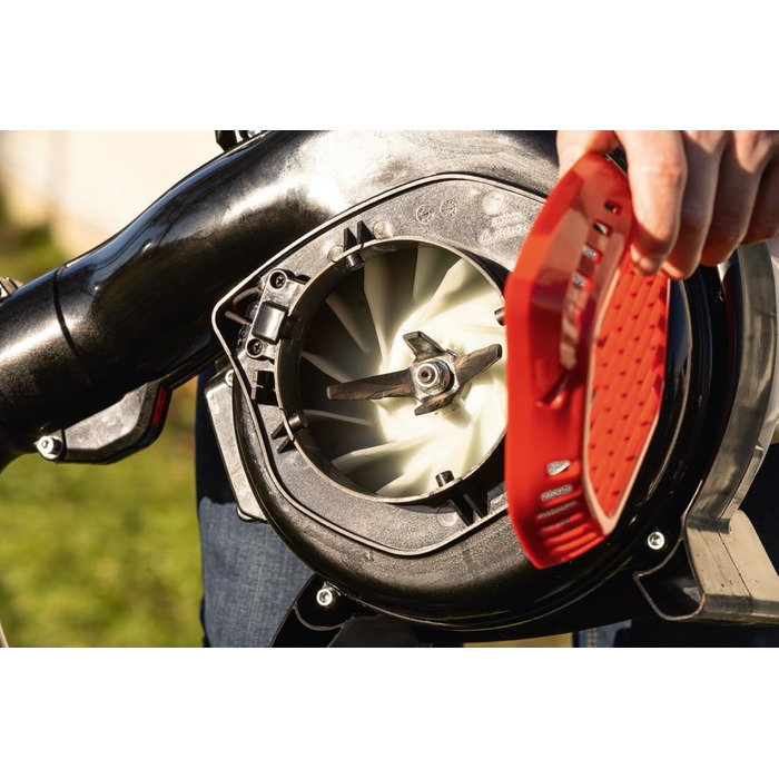 Бензопилосос-лістозбирач Scheppach LBH3500P 4в1: потужний, з Easy Start, 25,4 см³, 1,2 к.с., 295 км/год, 790 м³/год, 50л мішок, насадка для збору та видування