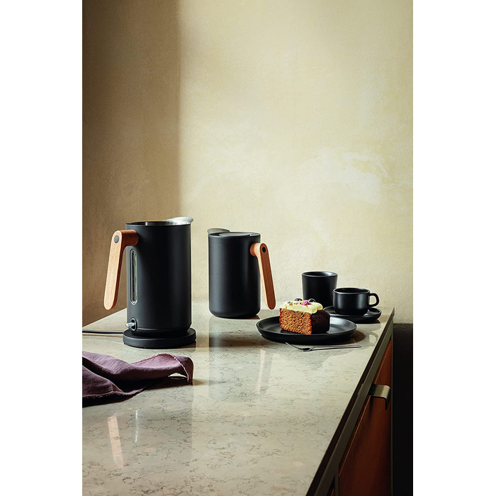 Термос EVA SOLO Isolierkanne 1.0л Nordic Kitchen, 1000 мл, чорний