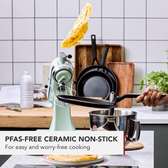 Сковорода KitchenAid Classic Forged для млинців (24 см), з антипригарним покриттям, індукційна, для духовки, чорна