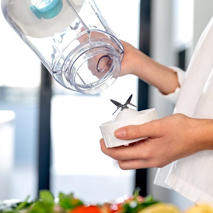 Стаціонарний блендер Cecotec Power Black Titanium 1300Max: 1300 Вт, 2 швидкості, 4 леза з титановою обробкою, 1,5 л, подрібнення льоду