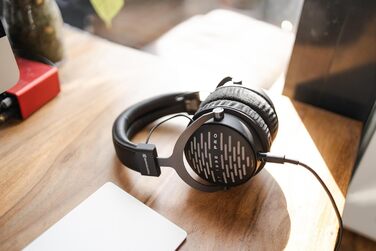 Накладні навушники beyerdynamic DT 1990 PRO, відкриті, чорні, роз'ємний одинарний кабель