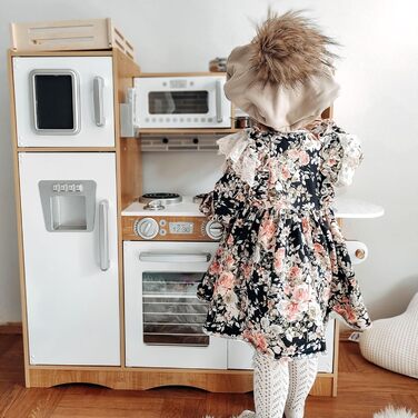 Дерев'яна дитяча кухня Mamabrum з LED-підсвічуванням та аксесуарами - 15 частин. Комплект: плита, духовка, мікрохвильова піч, холодильник, кран та іграшкова кухонна утвар для дітей