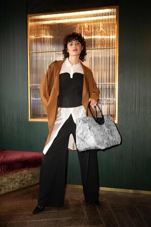 Сумка Reisenthel Loopshopper L – містка та стійка, з відділеннями з перероблених PET-пляшок, водонепроникна, сіра (Jacquard Grey)