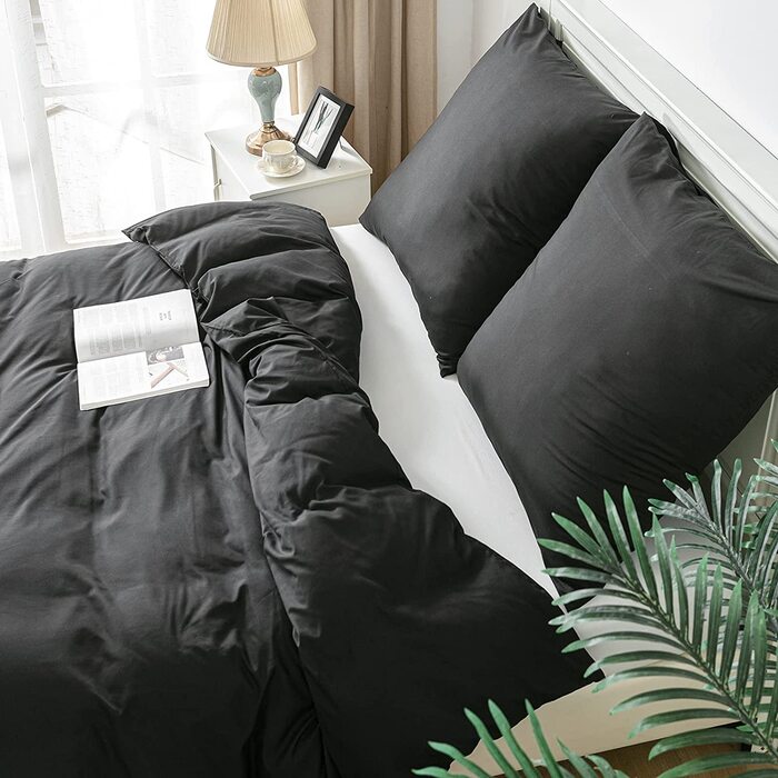 Чорна постільна ковдра Good Nite 200x200 см, 3 шт. (ковдра + 2 наволочки) з мікрофібри, дихаюча, м'яка