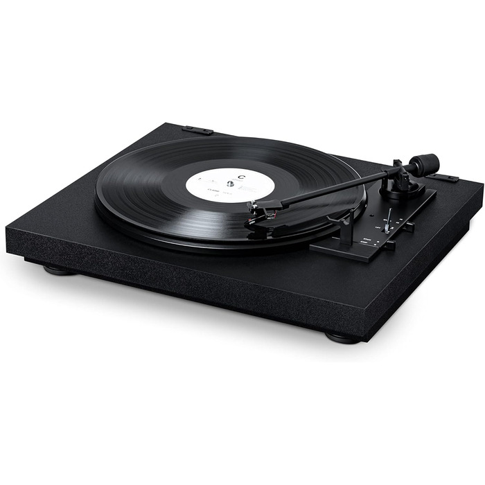 Проигравач вінілу Pro-Ject Automat A1 з вбудованим фонокоректором, повністю автоматичний, перемикач швидкостей 33/45 об/хв, головка Ortofon OM10, чорний